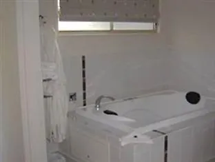 Lodge Camelot Boutique Accommodation Mount Tamborine Australia